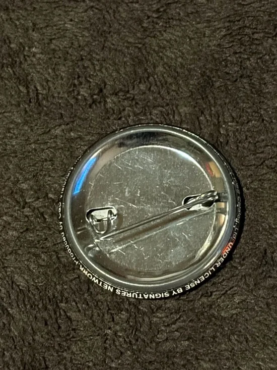 Vintage KISS Pin Set '02 - Picture 4 of 5